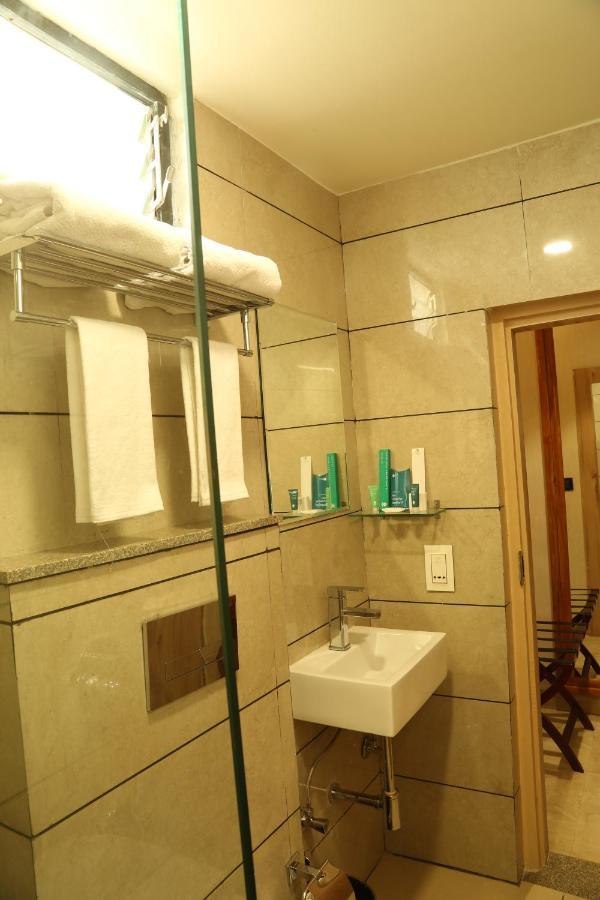 Hotel Reva Regency Бхопал Екстер'єр фото